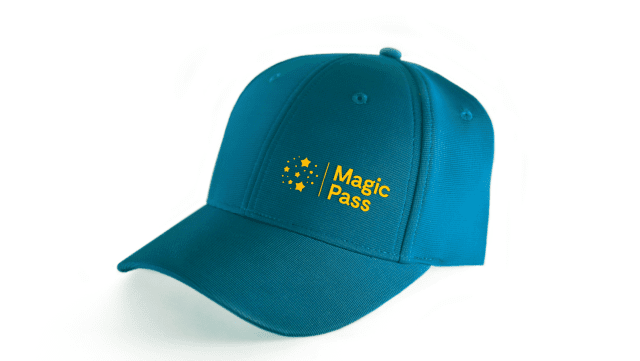 Kappe „Magic Pass - 10 years“ - Pfauenblau